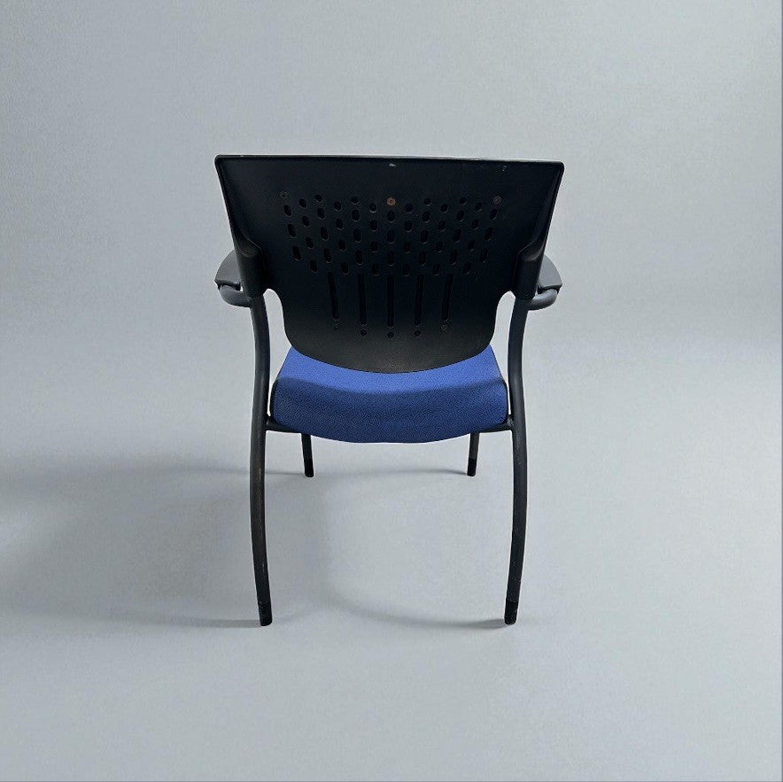 Chaise Empillable
