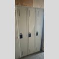 Casier Vestiaire 3 Portes Pleine Hauteur - Beige Clair (45 po Large - Usagé)  | Bureau L'entrepôt