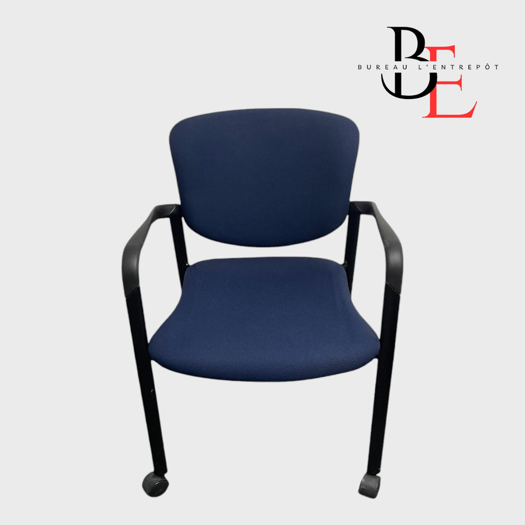 Chaise Visiteur Haworth Improv | Ergonomique | Roulettes | Tissu Bleu Durable | Bureau L'Entrepôt
