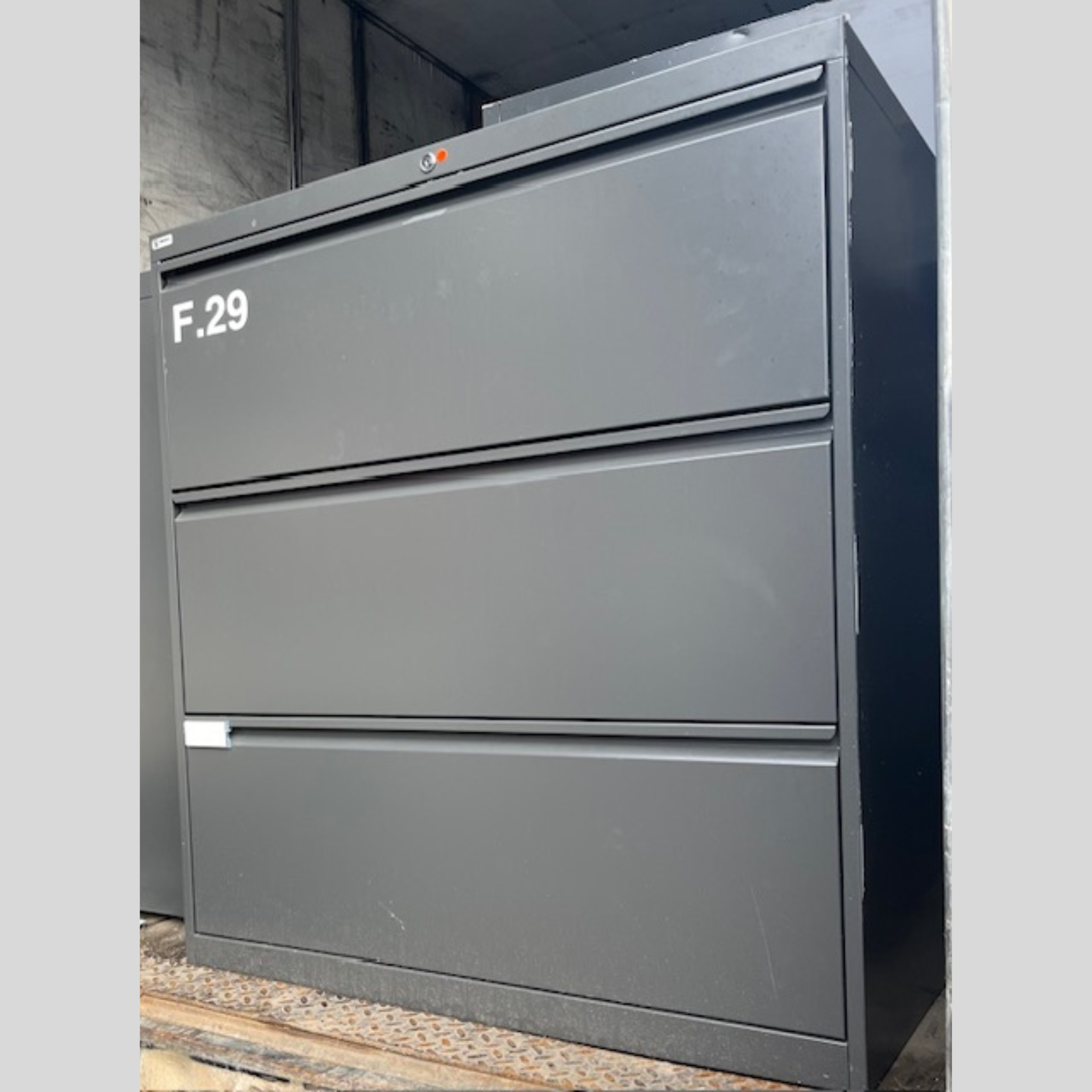 Classeur Latéral 3 Tiroirs Perfix | 18P x36L x 40H| Qualité Commercial | Bureau L'entrepôt