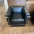 Fauteuil d'Accueil Carré en Cuir Noir et Chrome | Bureau L'Entrepôt