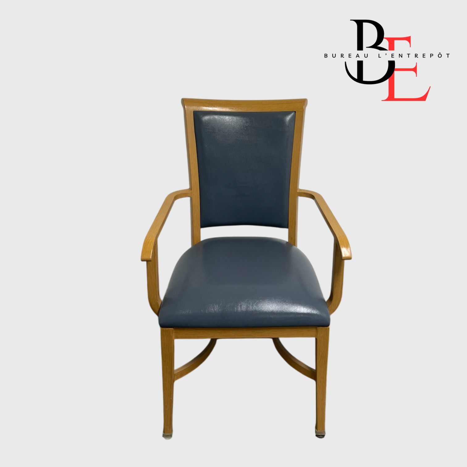 Chaise robuste en bois