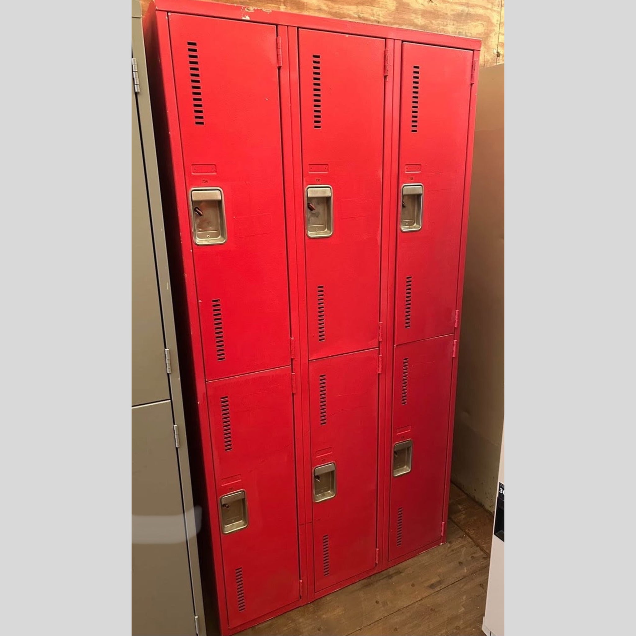 Vestiaire Métallique à Demi-Porte Rouge