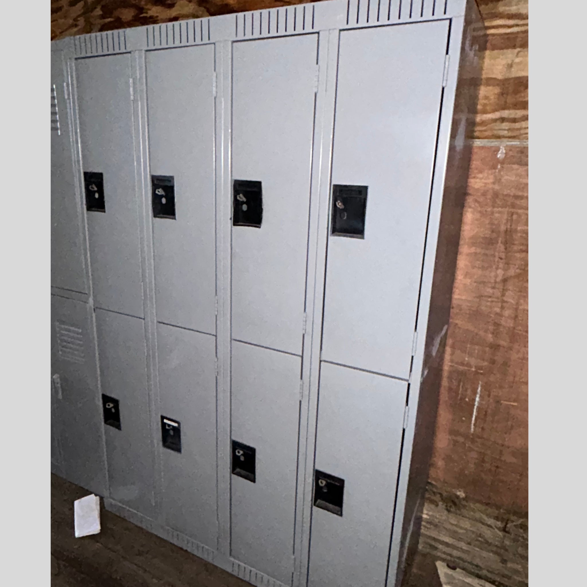 Vestiaire Métallique à Demi-Porte | Bureau L'Entrepôt